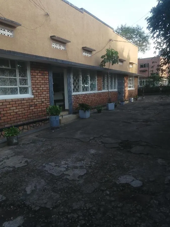 Plot 18 Tagore Crescent Καμπάλα Ουγκάντα